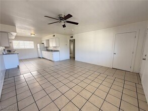 1908 Rexford Dr in Las Vegas, NV - Foto de edificio - Building Photo