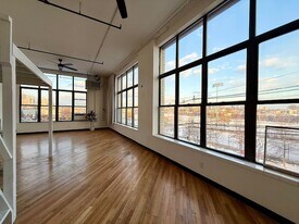 2 Union St in Jersey City, NJ - Building Photo