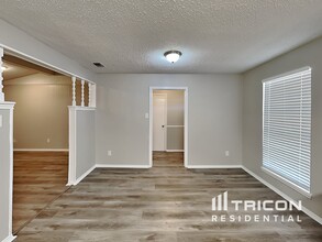 545 Sharp Dr in Desoto, TX - Building Photo - Building Photo