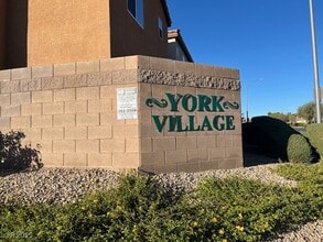 7078 Glacier River Ave in Las Vegas, NV - Building Photo - Building Photo