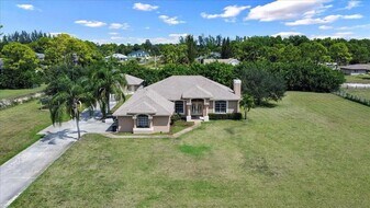 13253 75th Ln N in West Palm Beach, FL - Building Photo