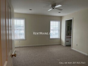 33 Burleigh Rd in Bangor, ME - Building Photo - Building Photo