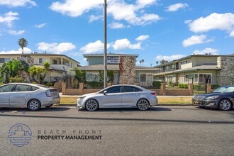 636 E. 97th St. in Inglewood, CA - Foto de edificio - Building Photo