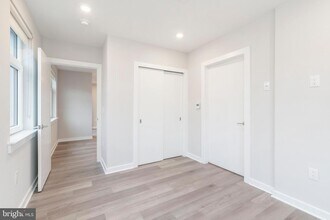 3449 Scotts Ln, Unit 310 in Philadelphia, PA - Building Photo - Building Photo