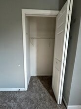 5711 Rollins Ln in Capitol Heights, MD - Foto de edificio - Building Photo