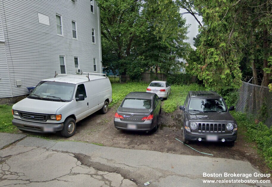 10 Wave Ave, Unit Parking #1 Photo