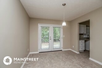 10284 Briarbay Loop in Jonesboro, GA - Foto de edificio - Building Photo