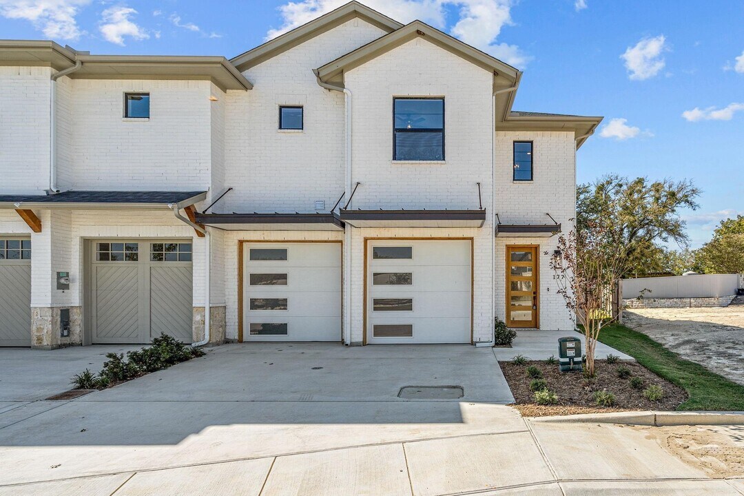 177 Hulen Cir in Aledo, TX - Building Photo