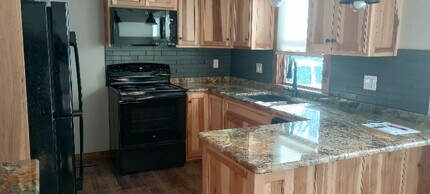 109 Earl St in Boiling Springs, PA - Building Photo - Building Photo