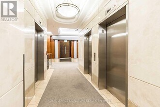 55 Strathaven Dr in Mississauga, ON - Building Photo - Building Photo