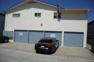 3846 Lamont St in San Diego, CA - Building Photo - Building Photo