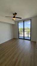 861 E 26th St, Unit B1 in Hialeah, FL - Building Photo - Building Photo