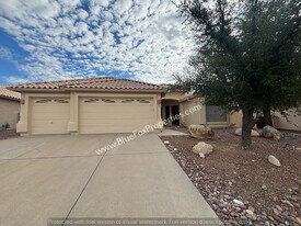 5250 N Vía La Heroina in Tucson, AZ - Building Photo