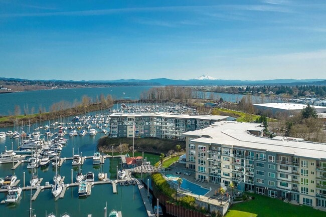 Yacht Harbor Club in Portland, OR - Building Photo - Building Photo