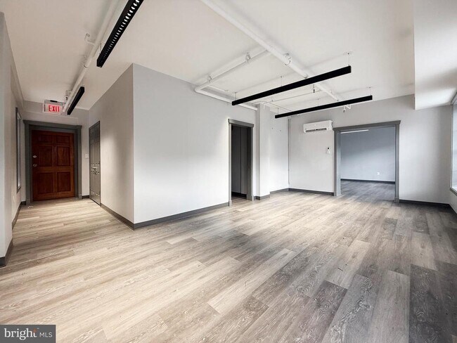 1365 Wisconsin Ave NW in Washington, DC - Building Photo - Building Photo