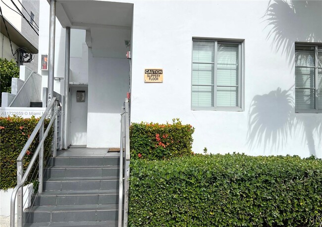 1600 Euclid Ave in Miami Beach, FL - Building Photo - Building Photo