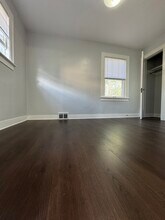 36 Warren St, Unit East in Hammond, IN - Building Photo - Building Photo