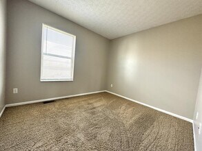 1466 Tenagra Way in Columbus, OH - Building Photo - Building Photo