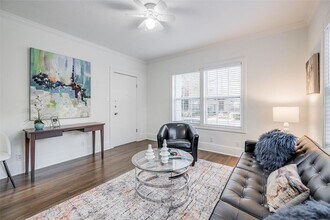 605 Bomar St, Unit 3 in Houston, TX - Foto de edificio - Building Photo