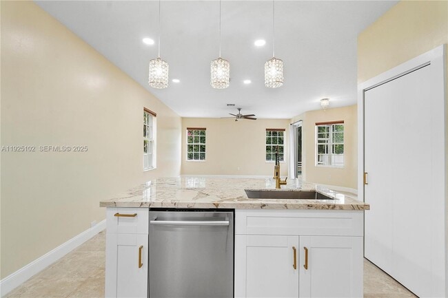 5310 NW 124th Way in Coral Springs, FL - Building Photo - Building Photo