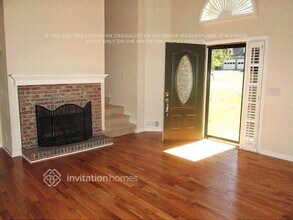 5446 Pinedale Cir in Sugar Hill, GA - Foto de edificio - Building Photo