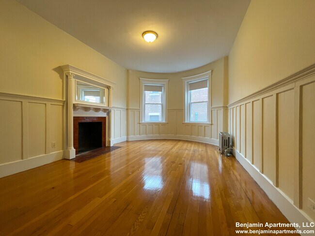 1788 Beacon St, Unit 6A in Brookline, MA - Building Photo - Building Photo