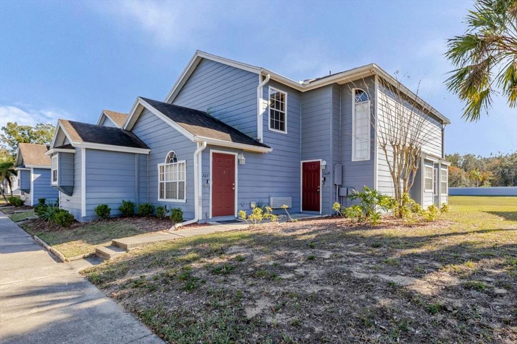 203 Coco Plum Dr in Davenport, FL - Building Photo