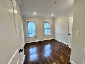 41 W Walnut Park in Boston, MA - Building Photo - Building Photo