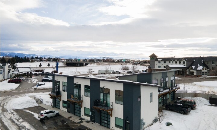 611 Nikles Dr in Bozeman, MT - Building Photo