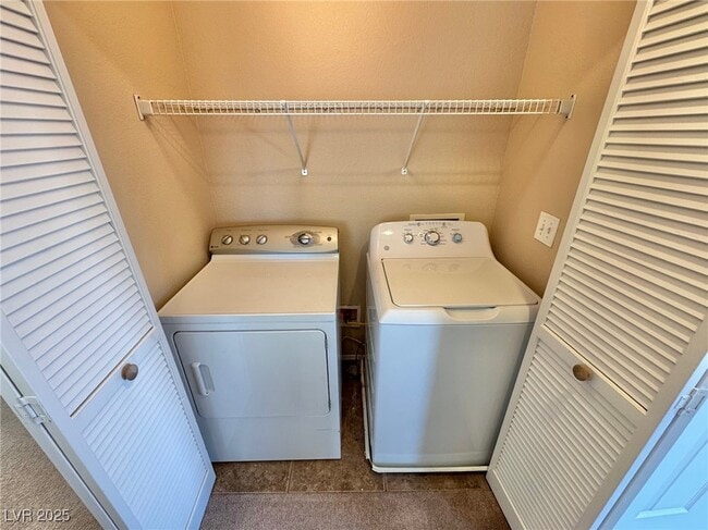 property at 10533 Kivas Ct