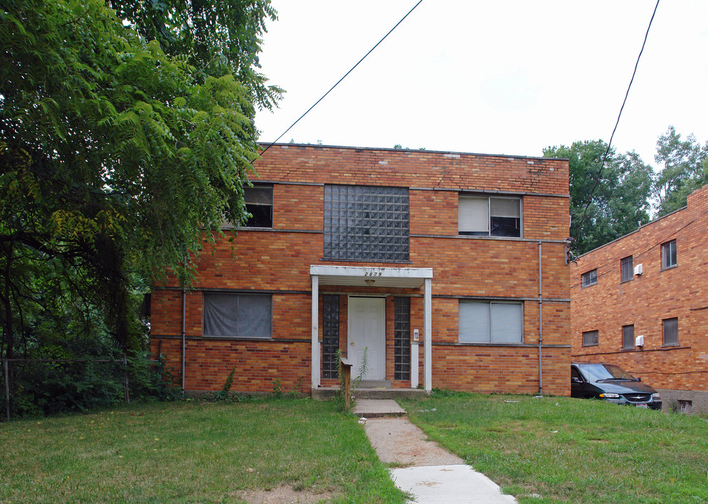 2879 Jonrose Dr in Cincinnati, OH - Building Photo