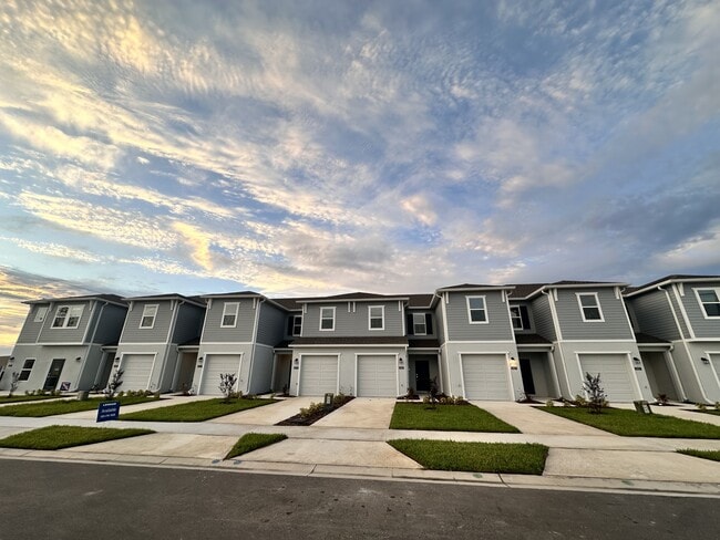 2423 Bevel Ln in Davenport, FL - Building Photo - Building Photo