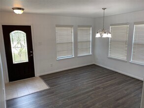 4614 Pin Oak Creek Ln in Houston, TX - Building Photo - Building Photo