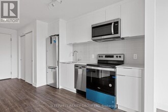 1360 Carling Ave in Ottawa, ON - Building Photo - Building Photo