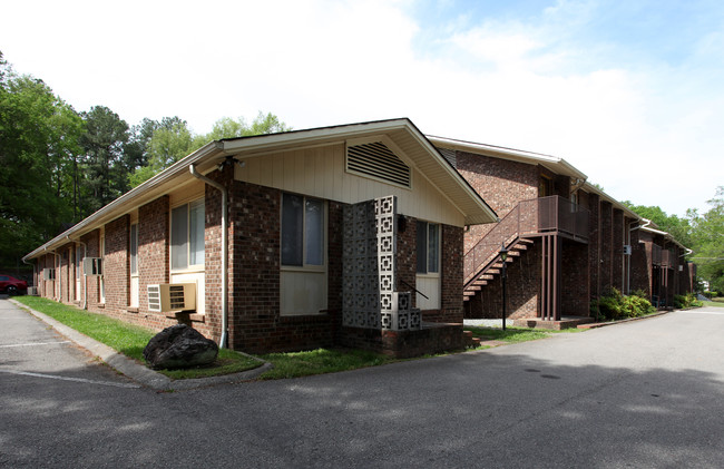 414 Raynor St in Durham, NC - Foto de edificio - Building Photo