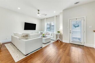 5916 Hudson St in Dallas, TX - Building Photo - Building Photo