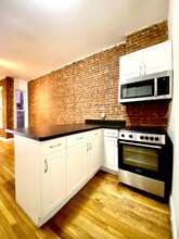 517 E 82nd St in New York, NY - Building Photo - Building Photo