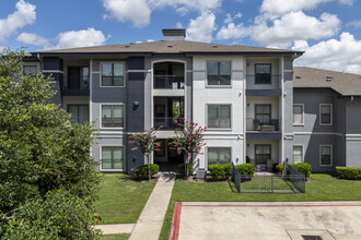 Sierra at Fall Creek in Humble, TX - Building Photo - Building Photo