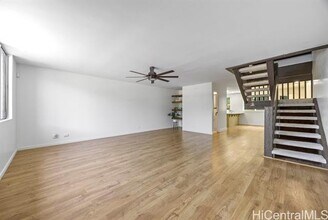 370 Kawaihae St in Honolulu, HI - Building Photo - Building Photo