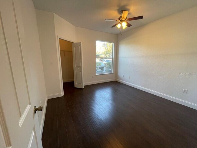 5821 Legacy Crescent Pl in Riverview, FL - Building Photo - Building Photo