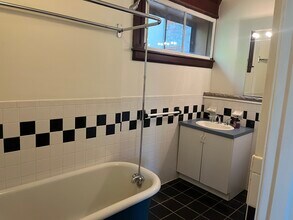 652 W Onondaga St in Syracuse, NY - Building Photo - Building Photo