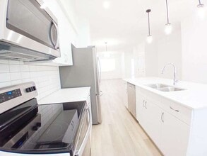 20959 20 Ave NW in Edmonton, AB - Building Photo - Building Photo