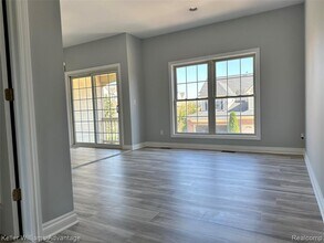 1627 E Lakeview Ln in Canton Township, MI - Building Photo - Building Photo