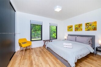 412 NW 41st St in Miami, FL - Building Photo - Building Photo