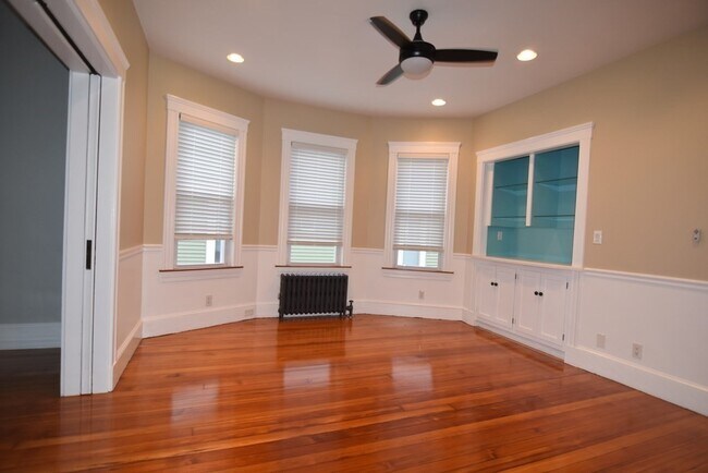 12 Hubbardston Rd-Unit -2 in Boston, MA - Building Photo - Building Photo