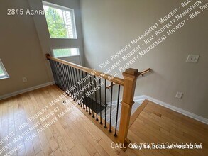 2845 Acarie Dr in Columbus, OH - Building Photo - Building Photo