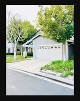 130 S Waterwheel Way in Orange, CA - Building Photo