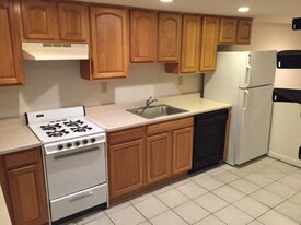 1915 Green St, Unit 1E in Philadelphia, PA - Building Photo