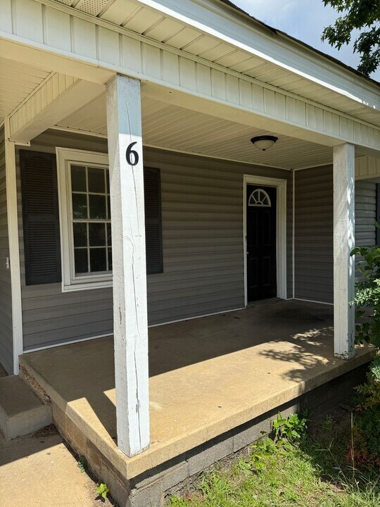 6 The Knoll in Tuscaloosa, AL - Building Photo