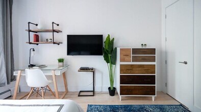 1597 York Ave in New York, NY - Building Photo - Building Photo